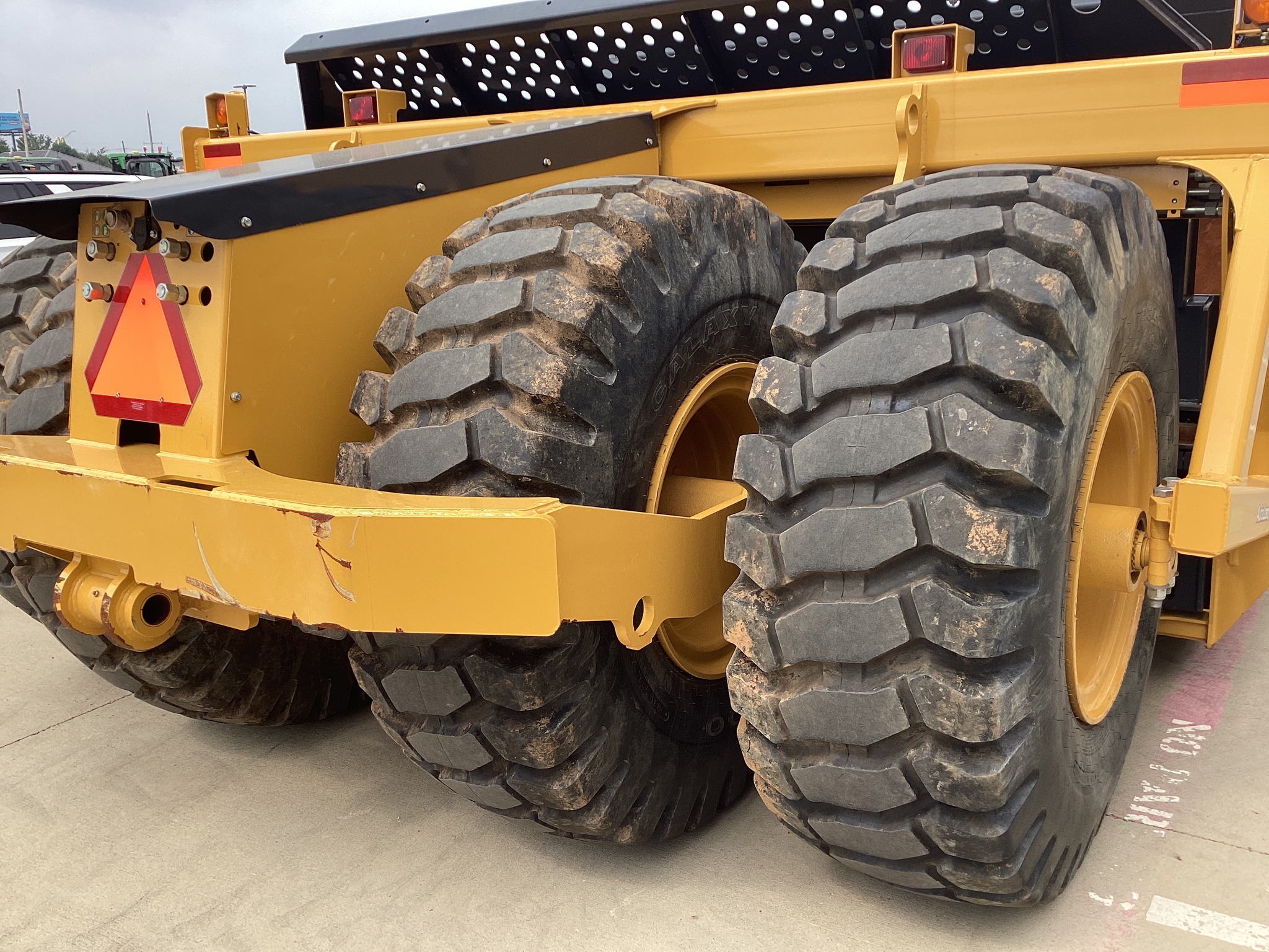 2023 John Deere 2412D E Image 15
