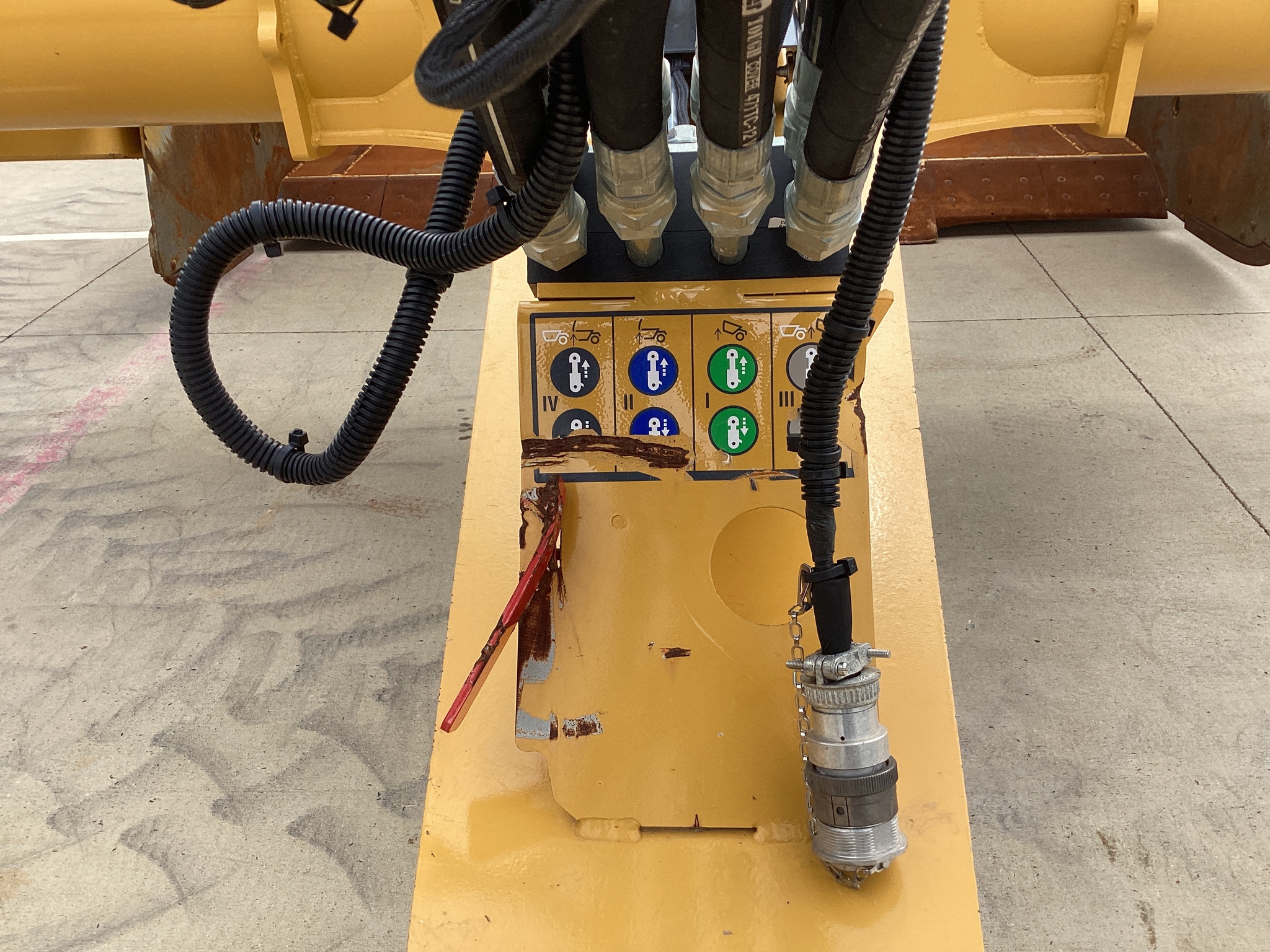 2023 John Deere 2412D E Image 10