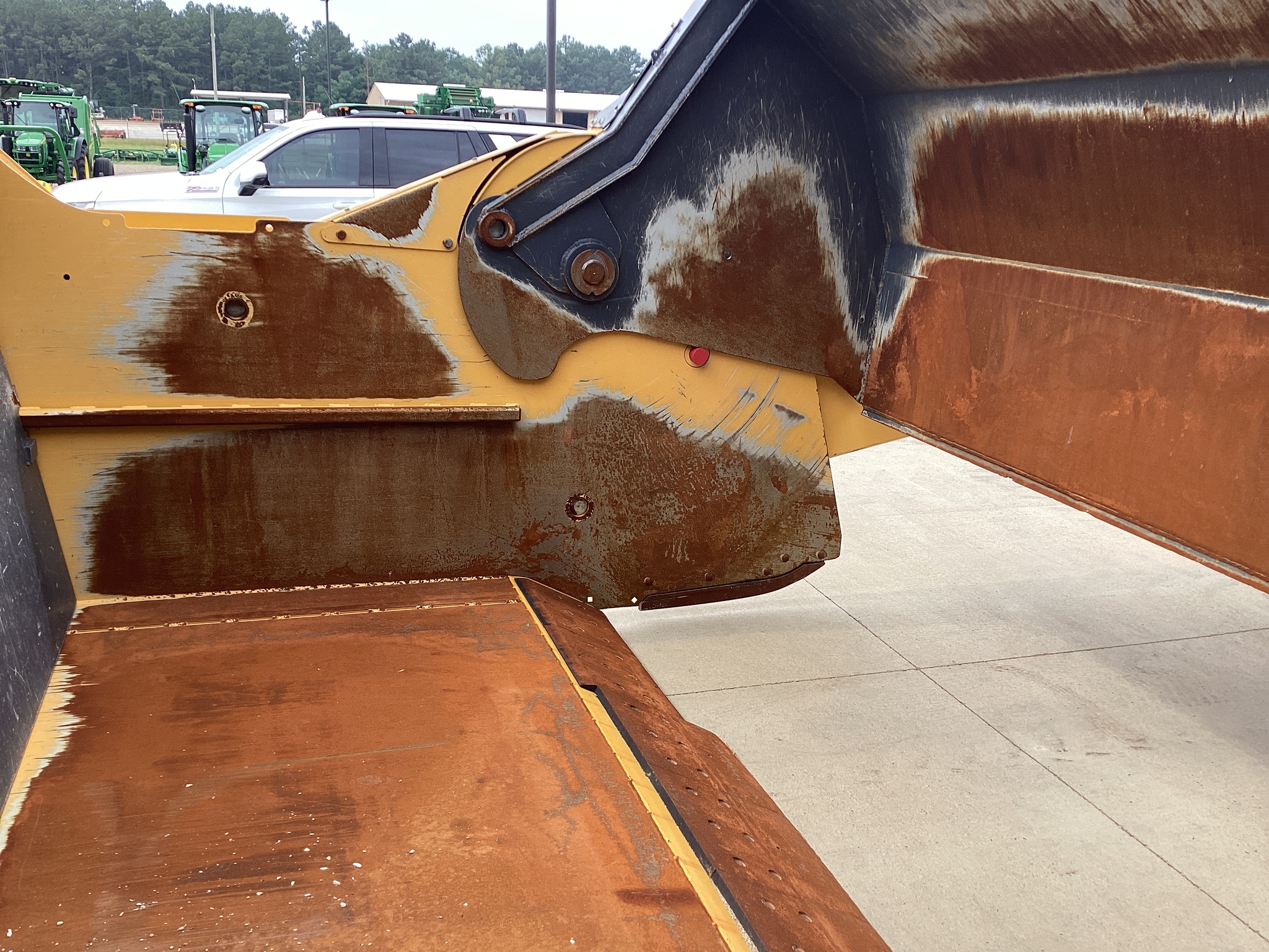 2023 John Deere 2412D E Image 23