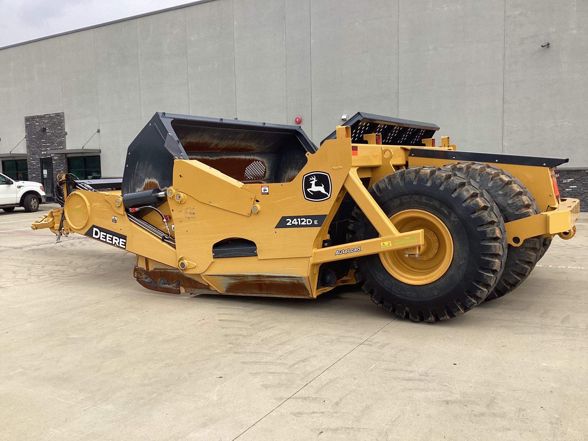 2023 John Deere 2412D E Image 3