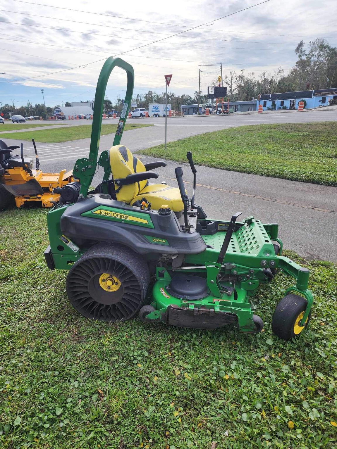 2019 John Deere Z970R Image 4