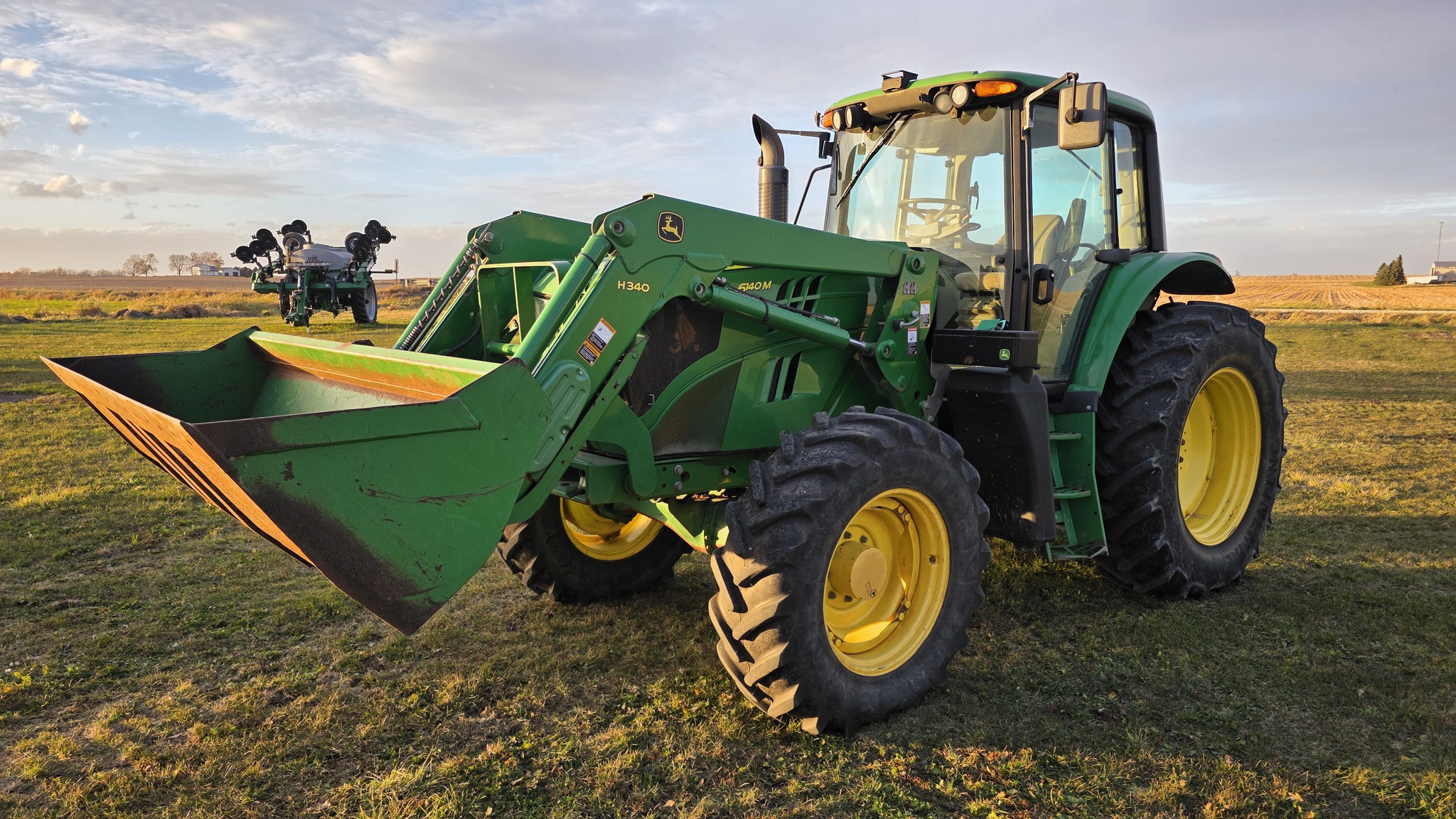 2014 John Deere 6140M Image 1