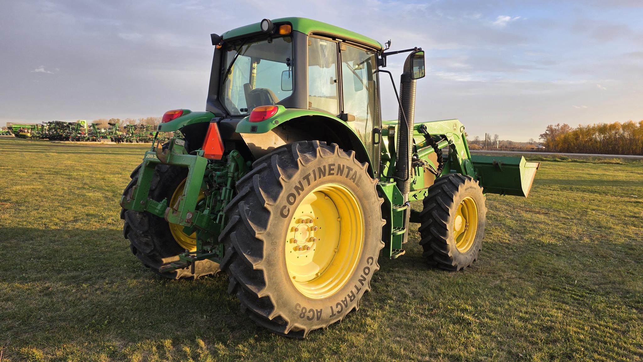 2014 John Deere 6140M Image 5