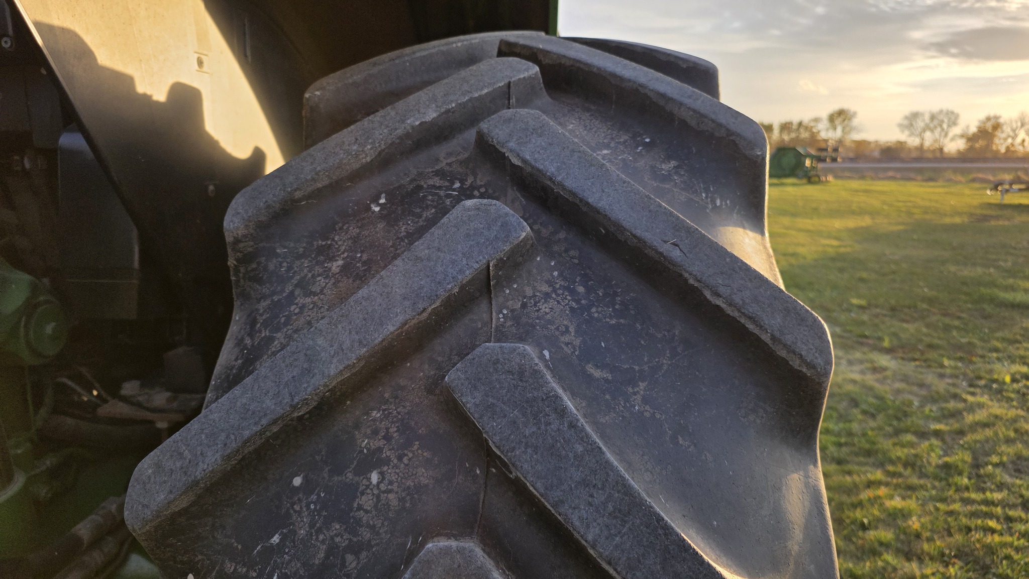 2014 John Deere 6140M Image 12