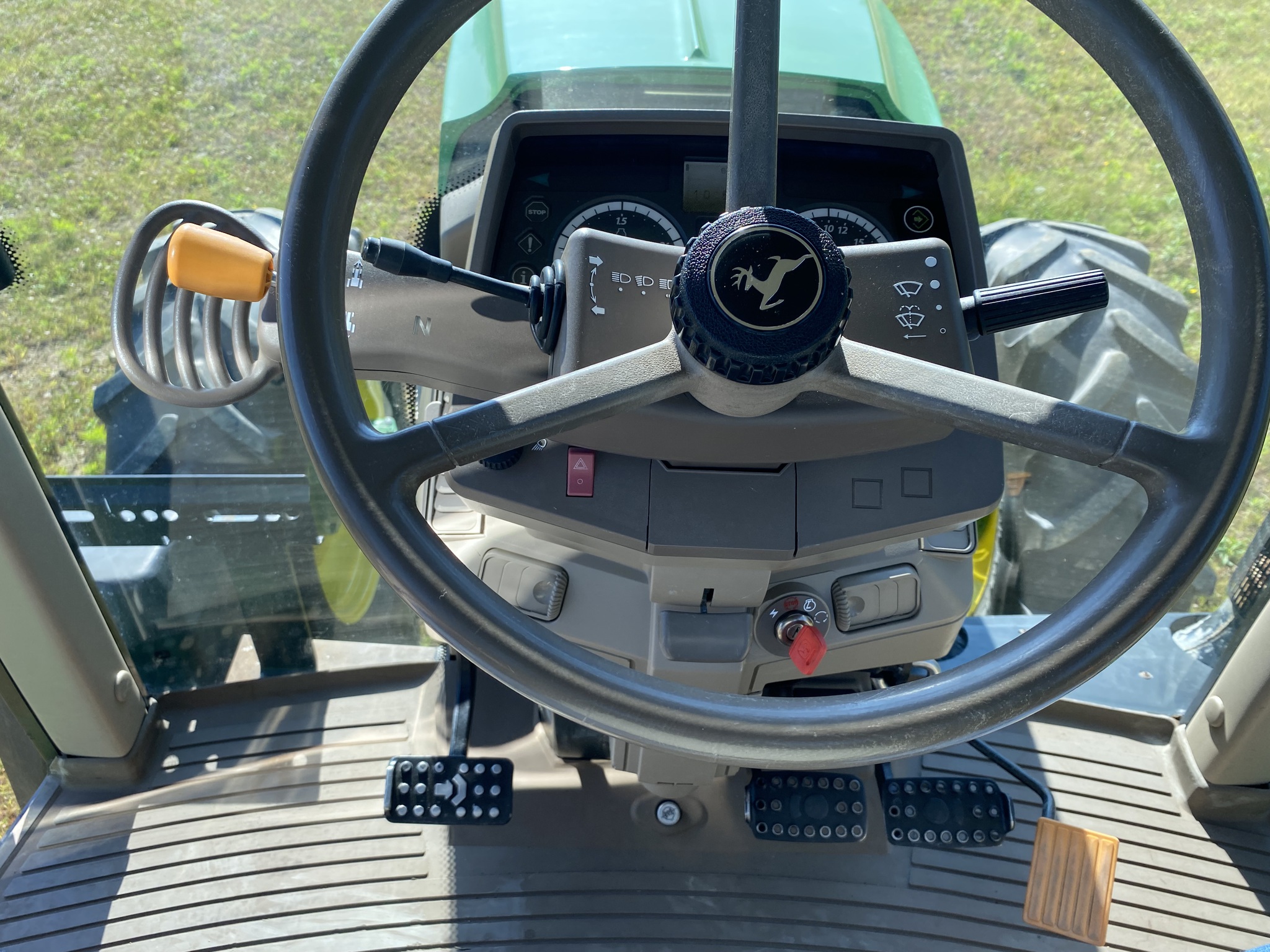 2015 John Deere 6115M Image 14