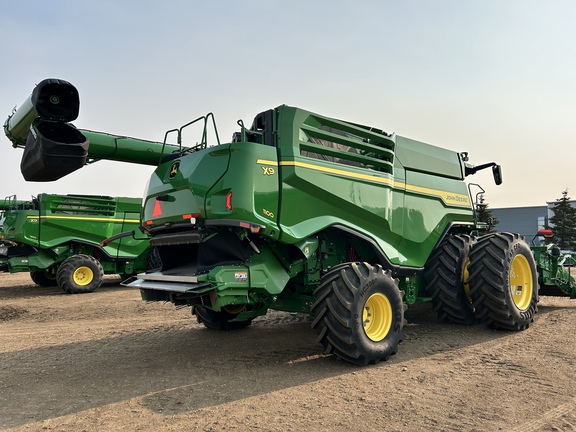Used 2023 John Deere X9 1100 Combines at Horizon Ag & Turf in Westlock, AB - Photo7
