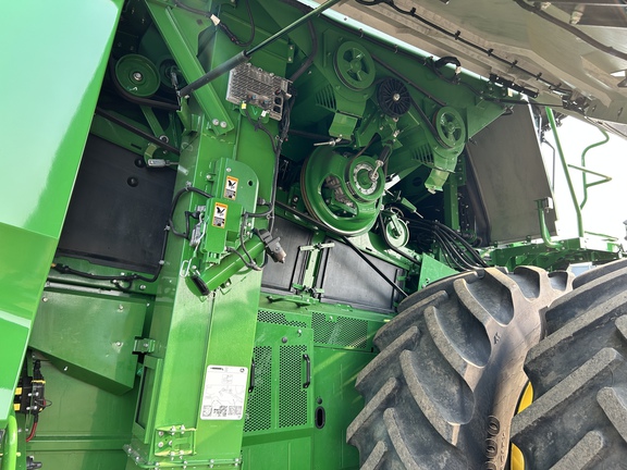 Used 2023 John Deere X9 1100 Combines at Horizon Ag & Turf in Westlock, AB - Photo15