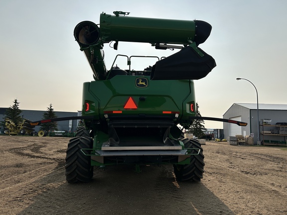 Used 2023 John Deere X9 1100 Combines at Horizon Ag & Turf in Westlock, AB - Photo8