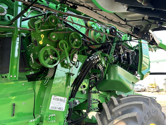 Used 2023 John Deere X9 1100 Combines at Horizon Ag & Turf in Westlock, AB - Photo14