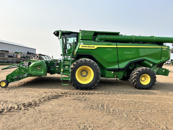 Used 2023 John Deere X9 1100 Combines at Horizon Ag & Turf in Westlock, AB - Photo5