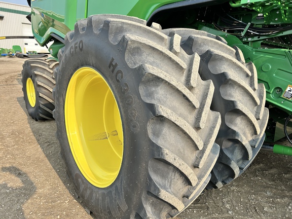 Used 2023 John Deere X9 1100 Combines at Horizon Ag & Turf in Westlock, AB - Photo16