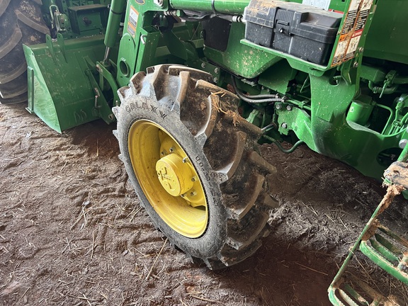 Photo of 2024 John Deere 5060E