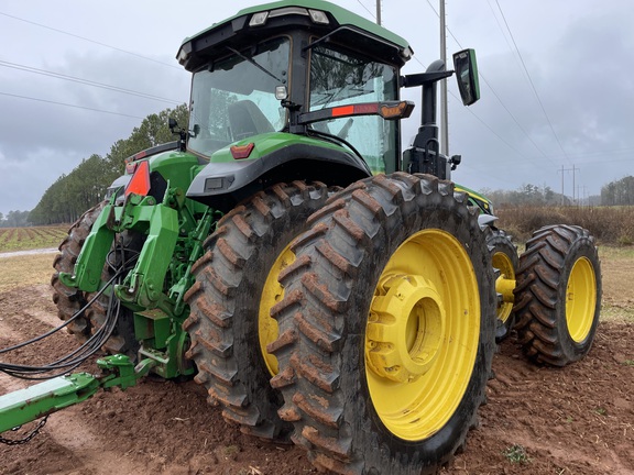 2023 John Deere 8R 310 Photo 3