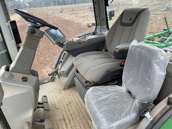 2023 John Deere 8R 310 Photo 5