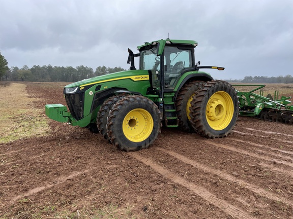 2023 John Deere 8R 310 Photo 2