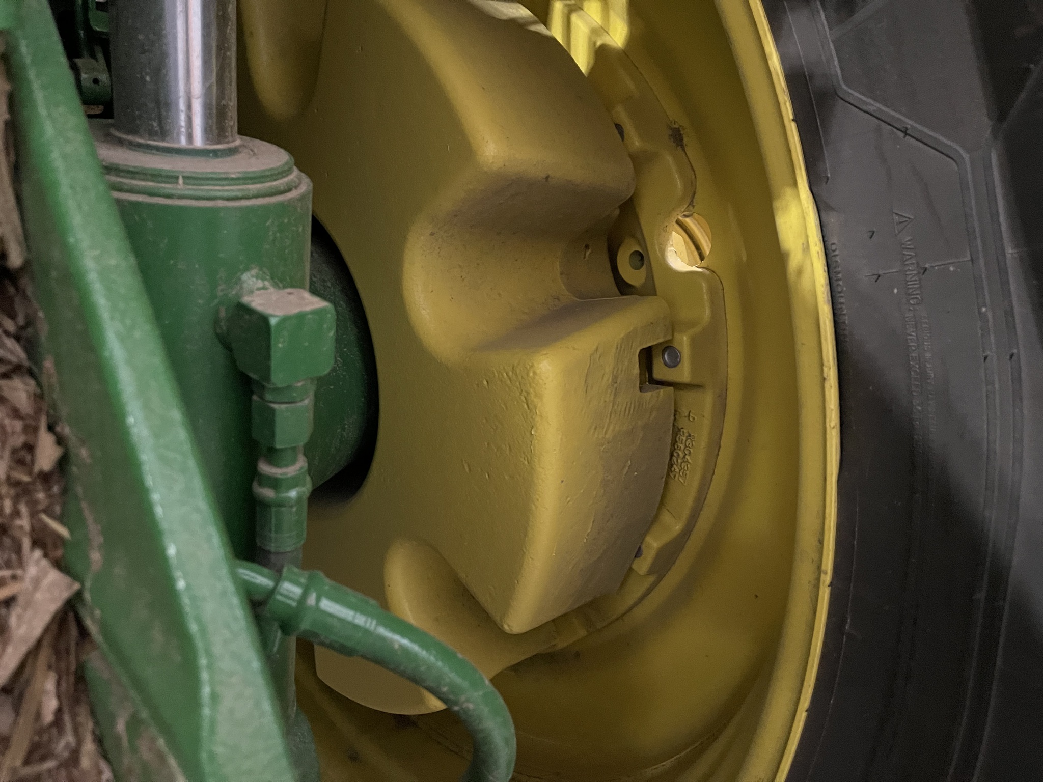 2020 John Deere 8320R Image 12