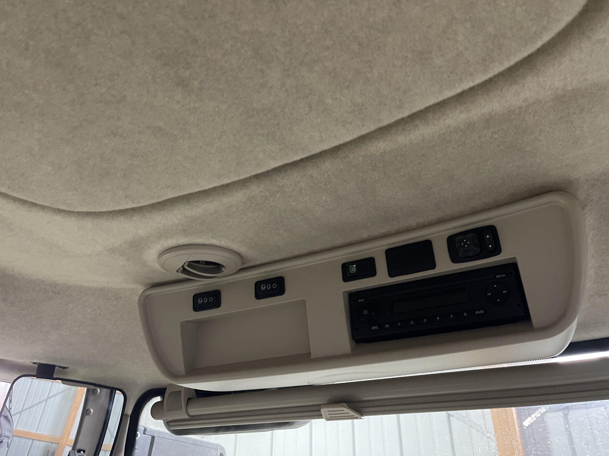 2020 John Deere 8320R Image 35