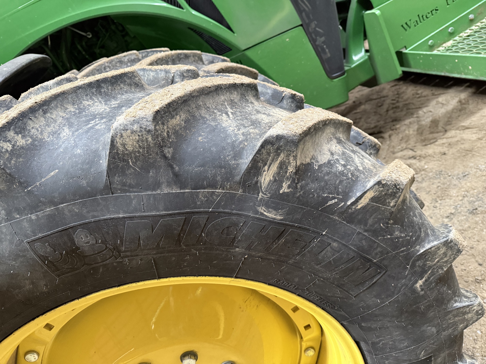 2020 John Deere 8320R Image 17