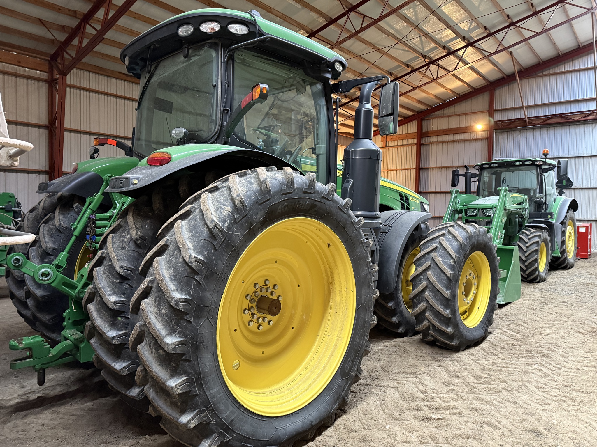 2020 John Deere 8320R Image 7