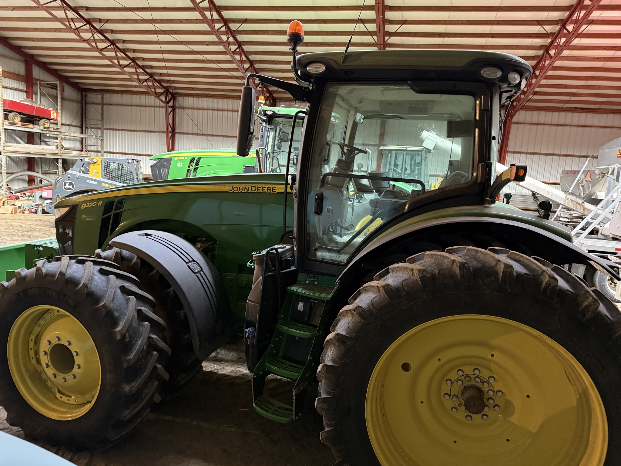 2020 John Deere 8320R Image 5