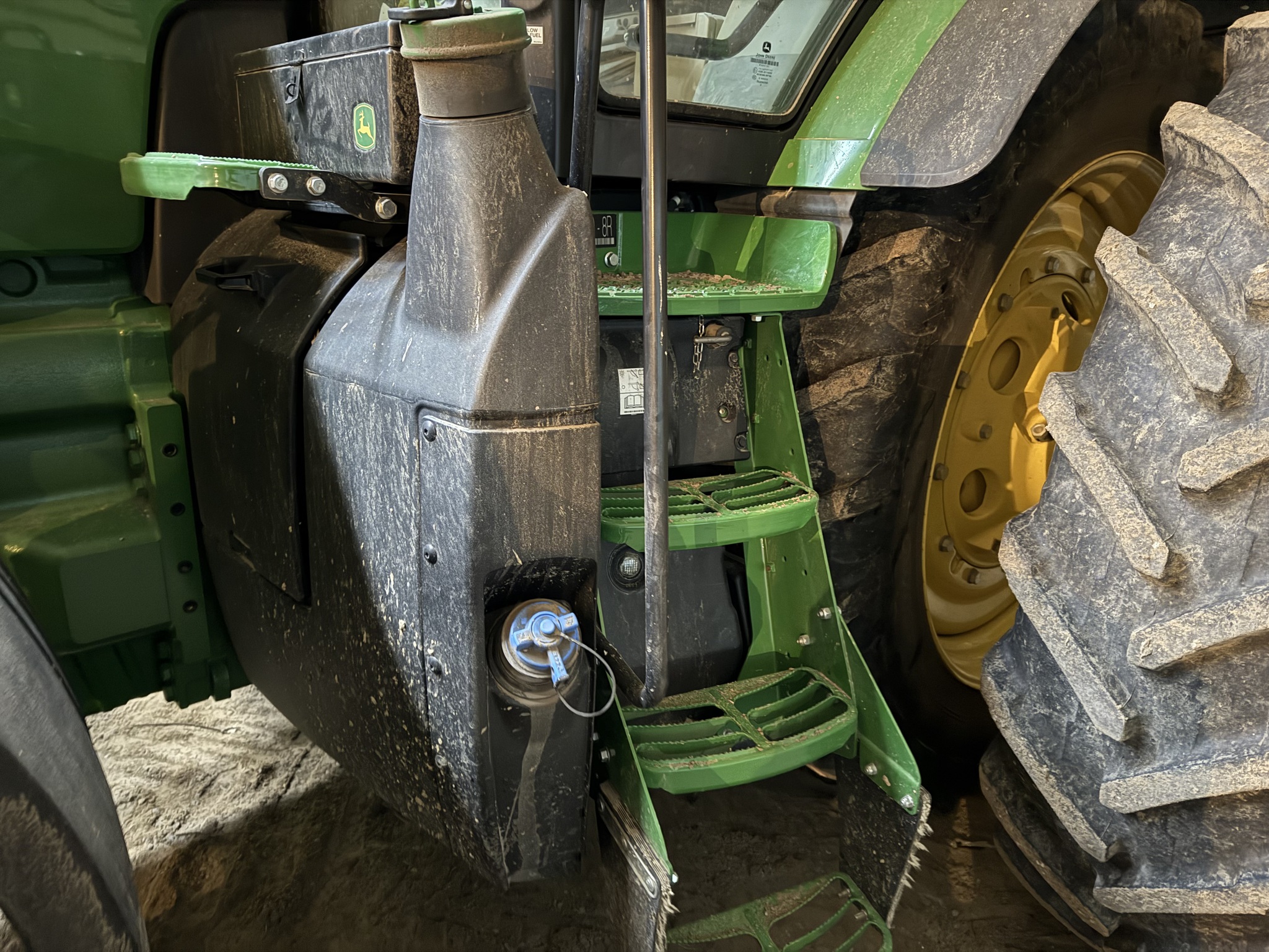 2020 John Deere 8320R Image 30