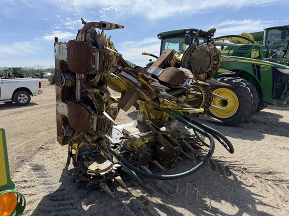  John Deere 690