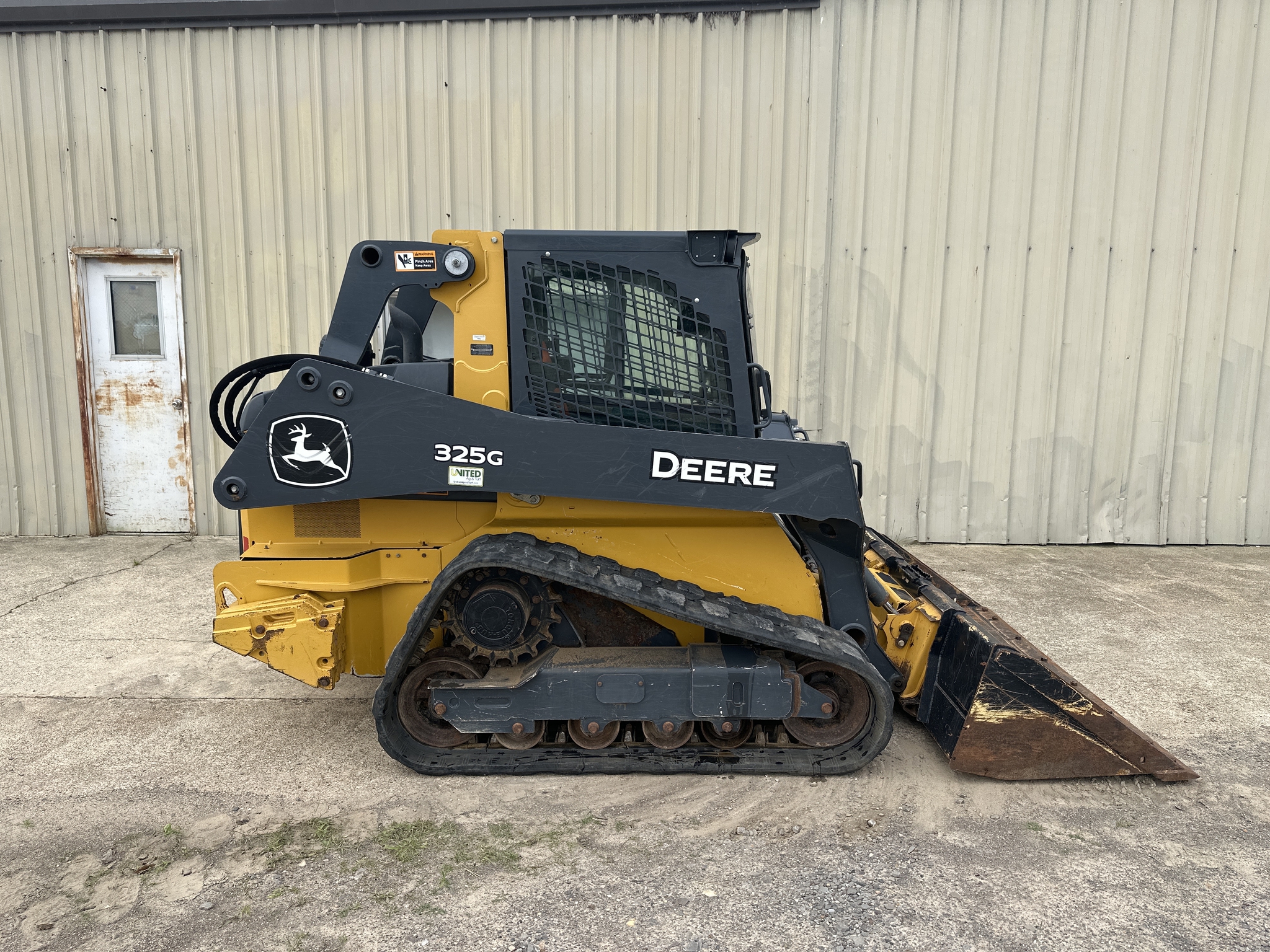 2020 John Deere 325G Image 4