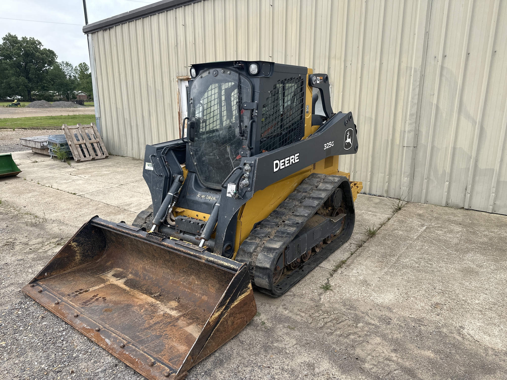 2020 John Deere 325G Image 9