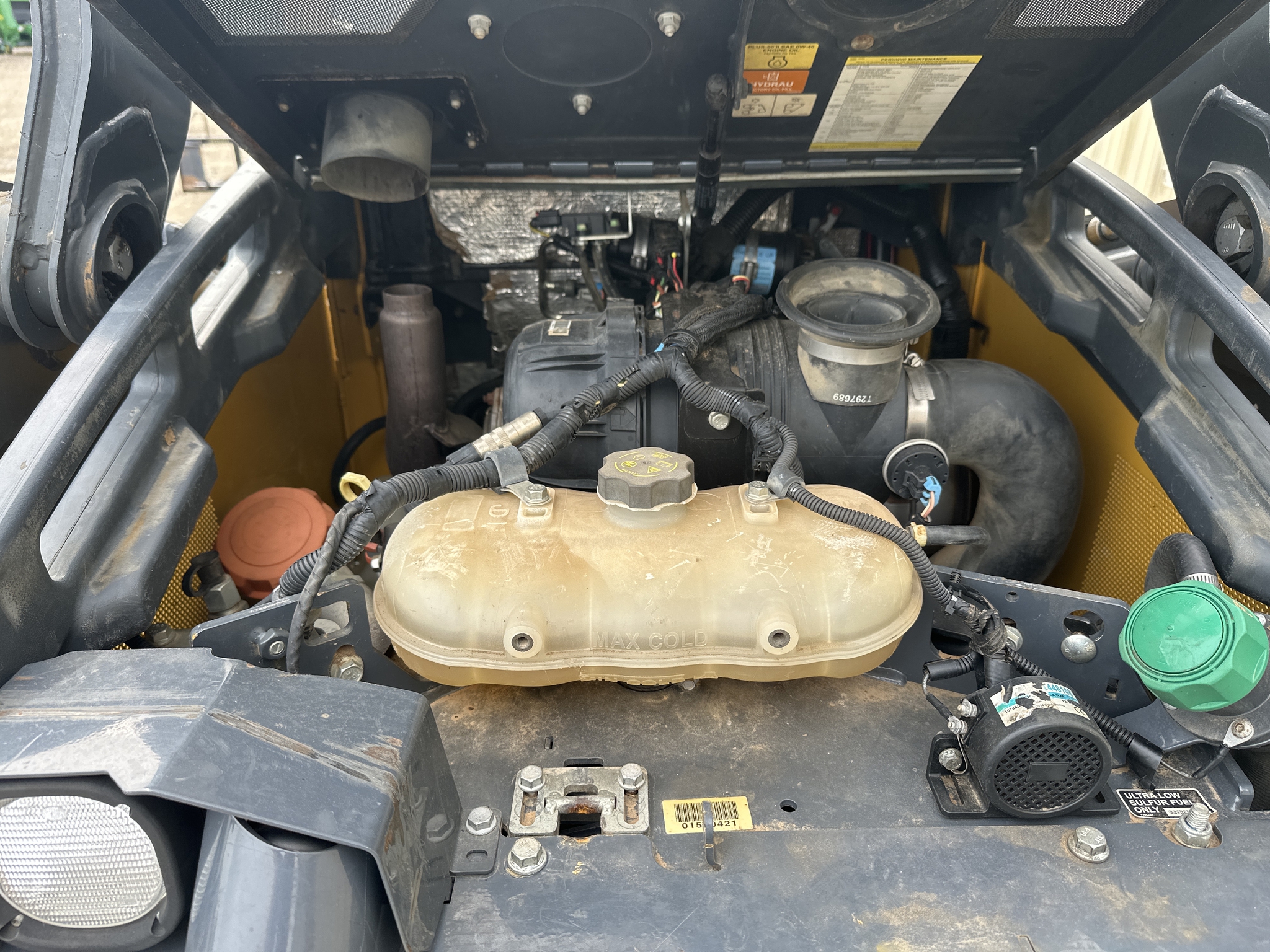 2020 John Deere 325G Image 18