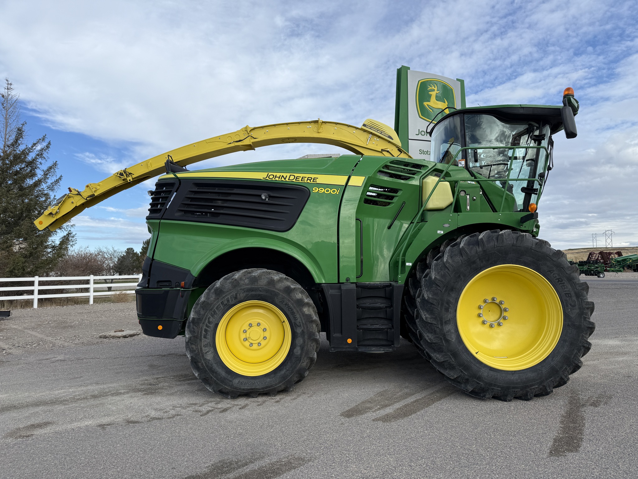 2021 John Deere 9900 Image 6