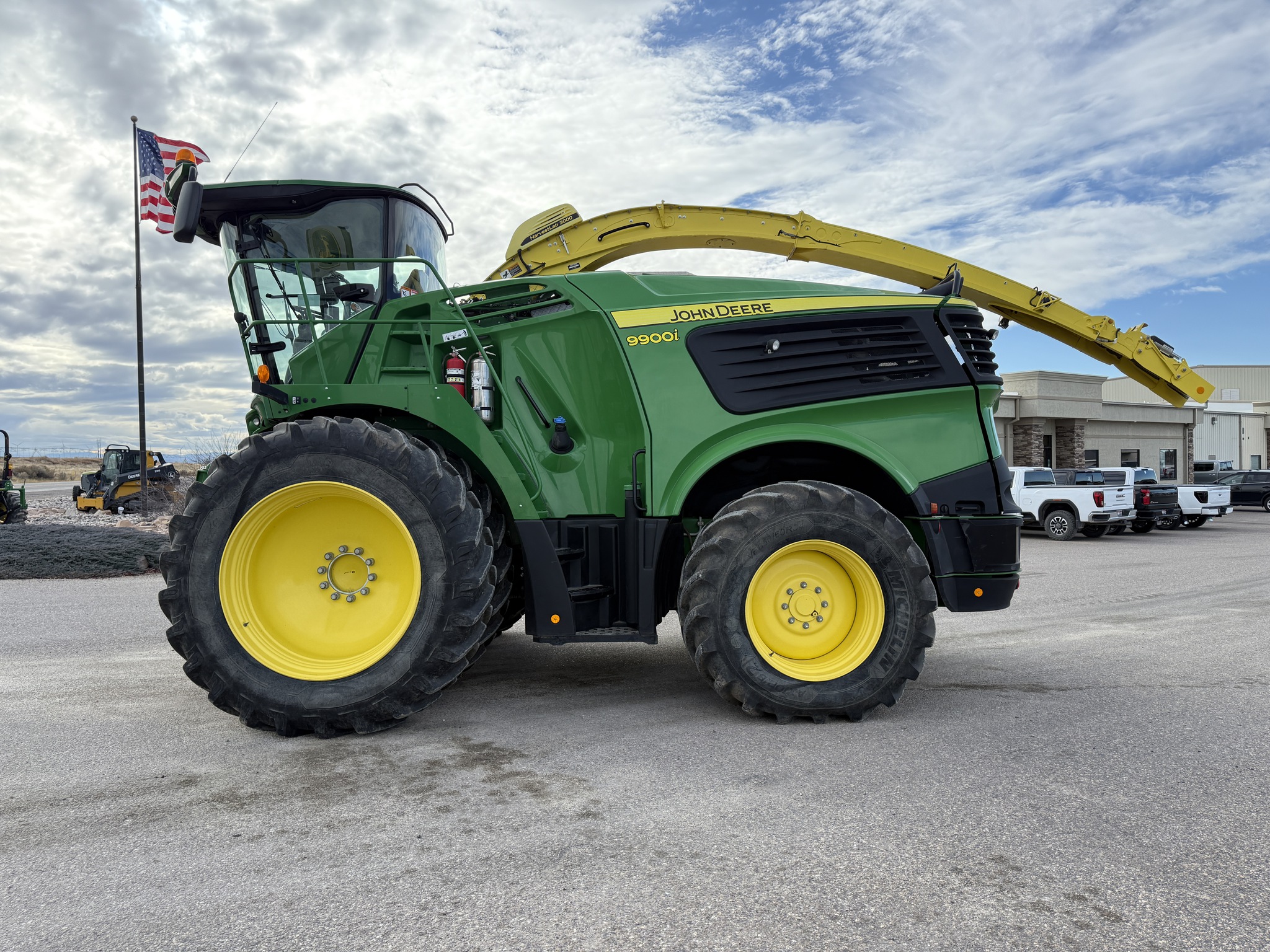 2021 John Deere 9900 Image 2