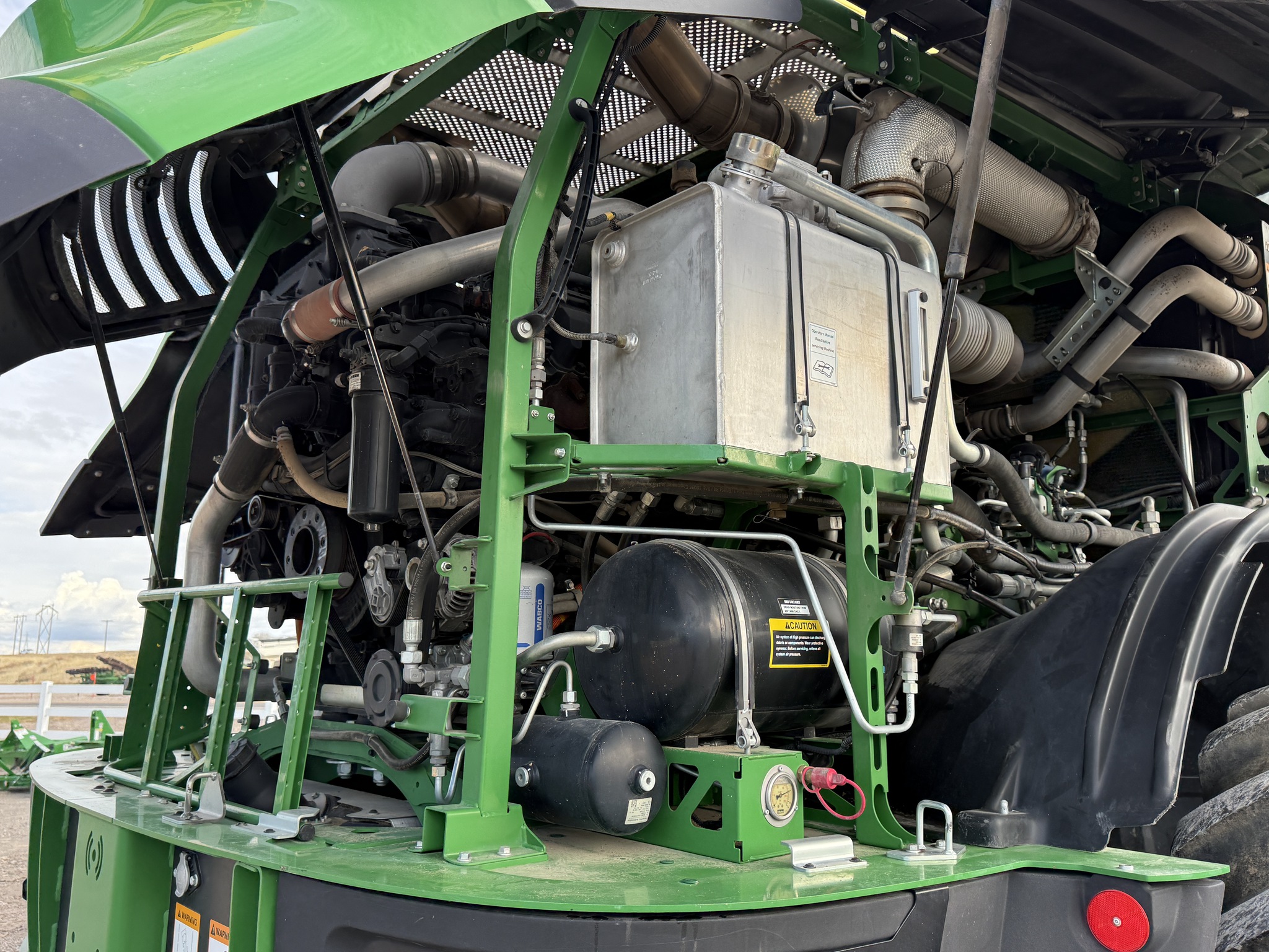 2021 John Deere 9900 Image 24