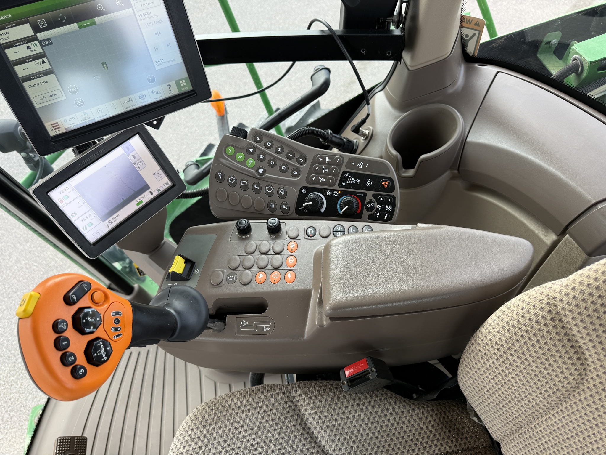 2021 John Deere 9900 Image 14