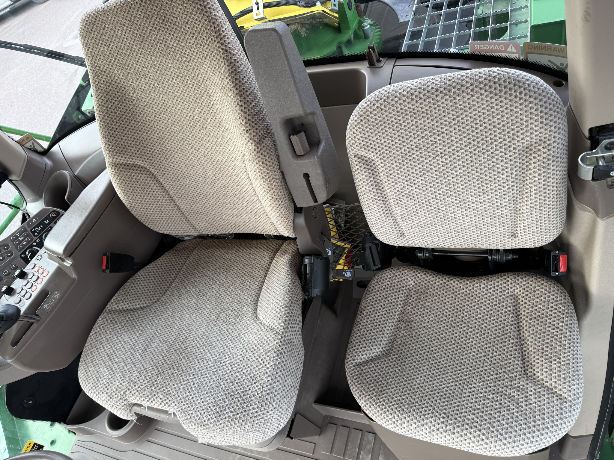 2021 John Deere 9900 Image 13