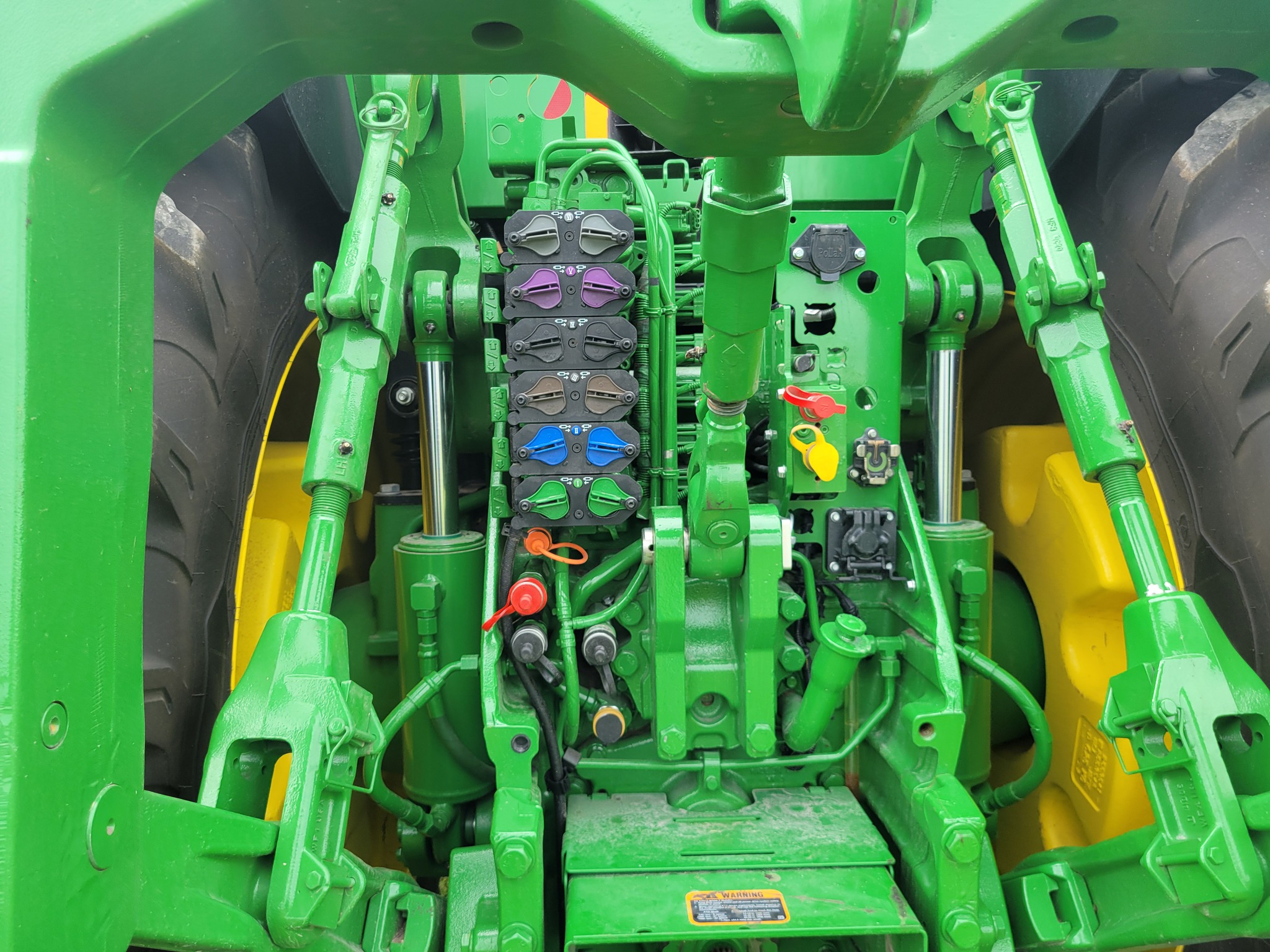  2024 John Deere 8R 370 at Heritage Tractor in Roanoke, IL