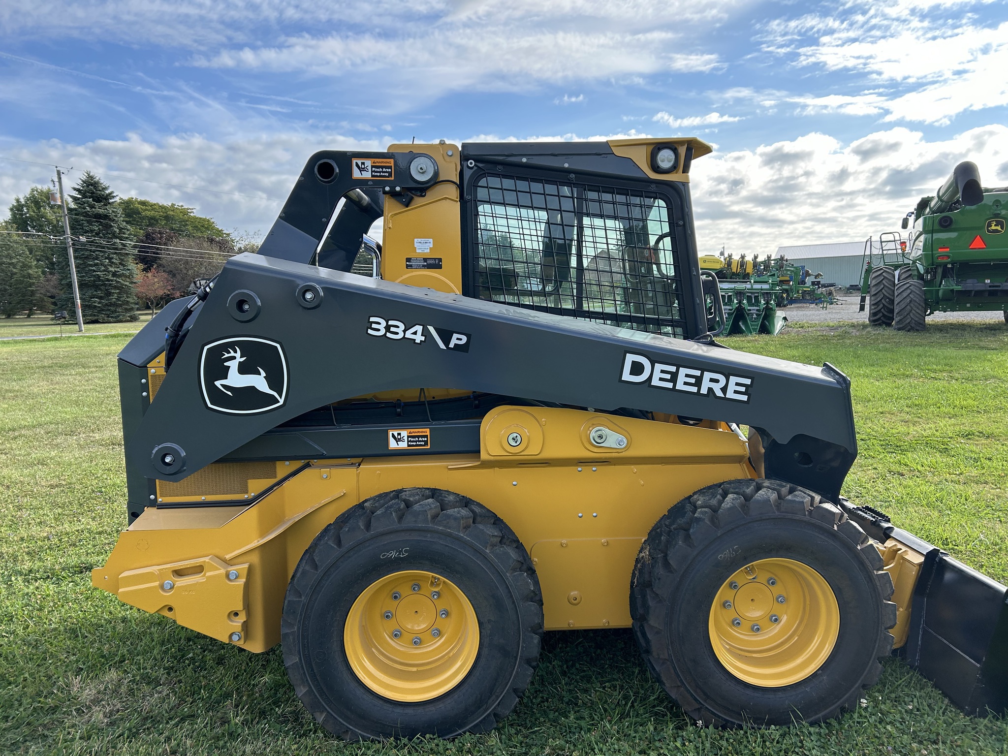 2025 John Deere 334 P Image 5