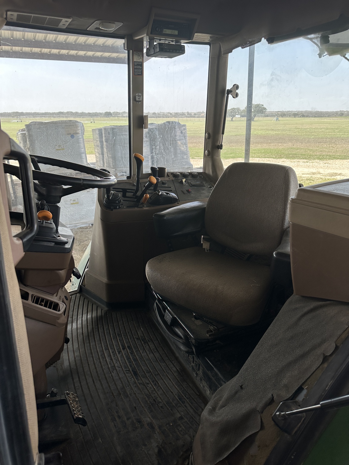 2001 John Deere 7510 Image 7