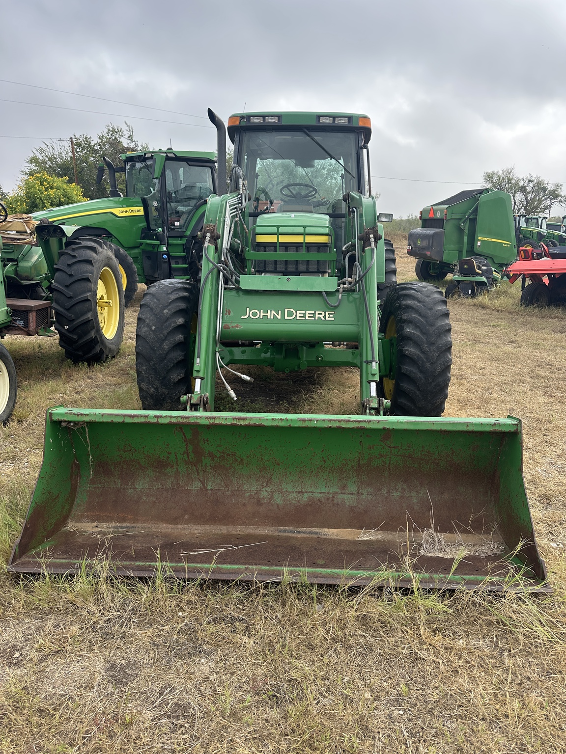 2001 John Deere 7510 Image 2