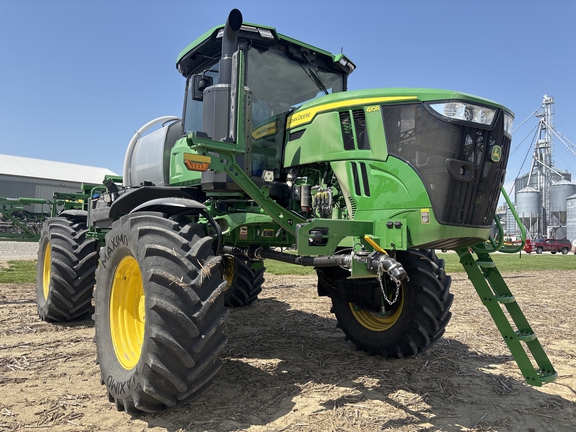 Used 2025 John Deere 410R Self Propelled Sprayers at Koenig Equipment in Urbana, OH - Photo2