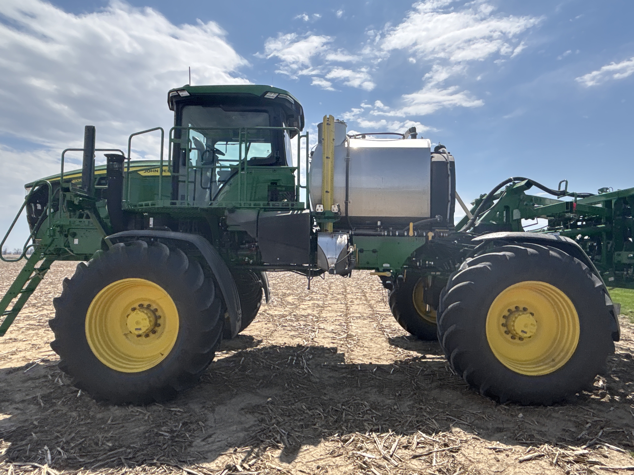 Used 2025 John Deere 410R Self Propelled Sprayers at Koenig Equipment in Urbana, OH - PhotoXL0