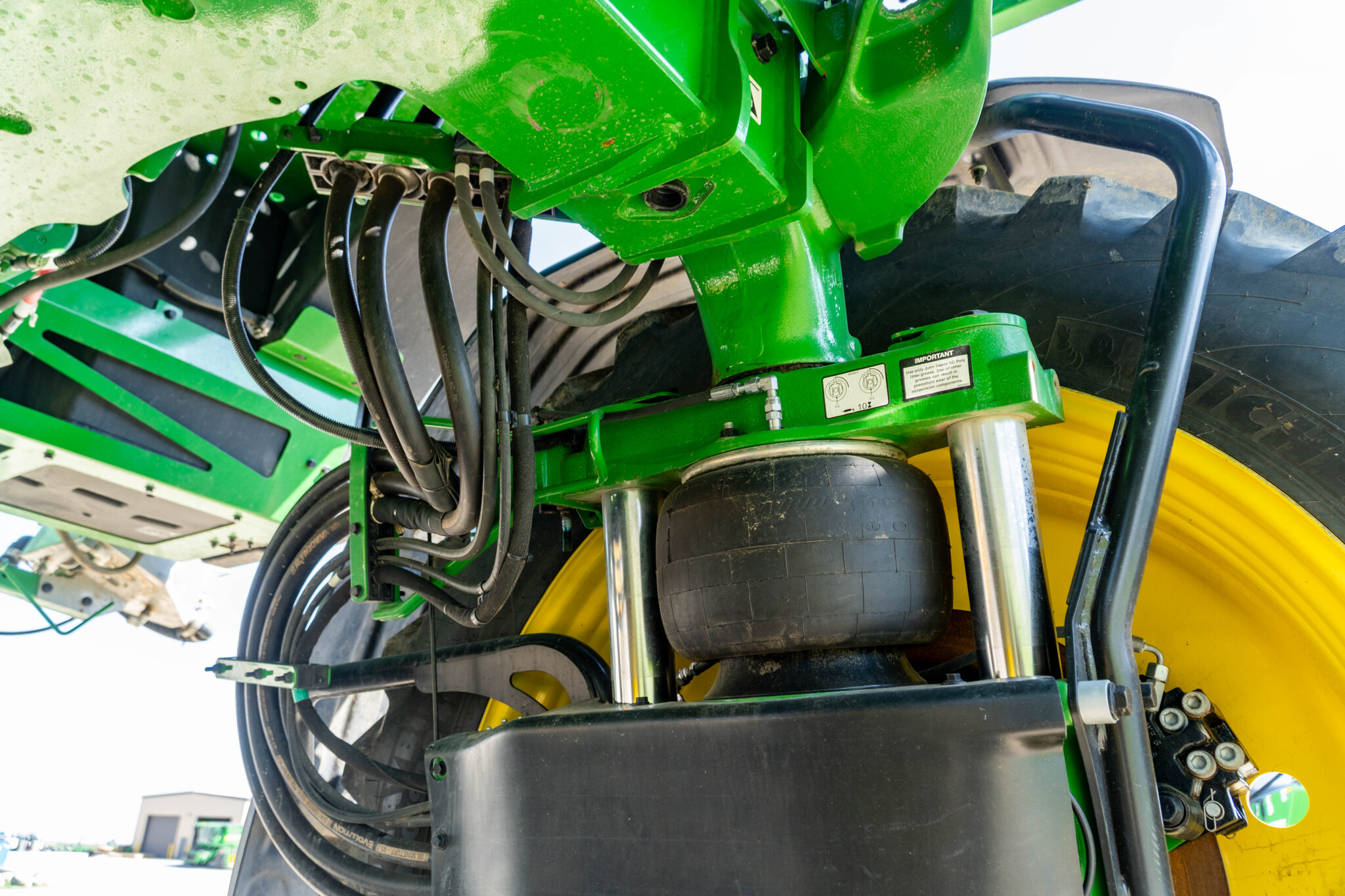 Used 2025 John Deere 410R Self Propelled Sprayers at Koenig Equipment in Urbana, OH - PhotoXL11