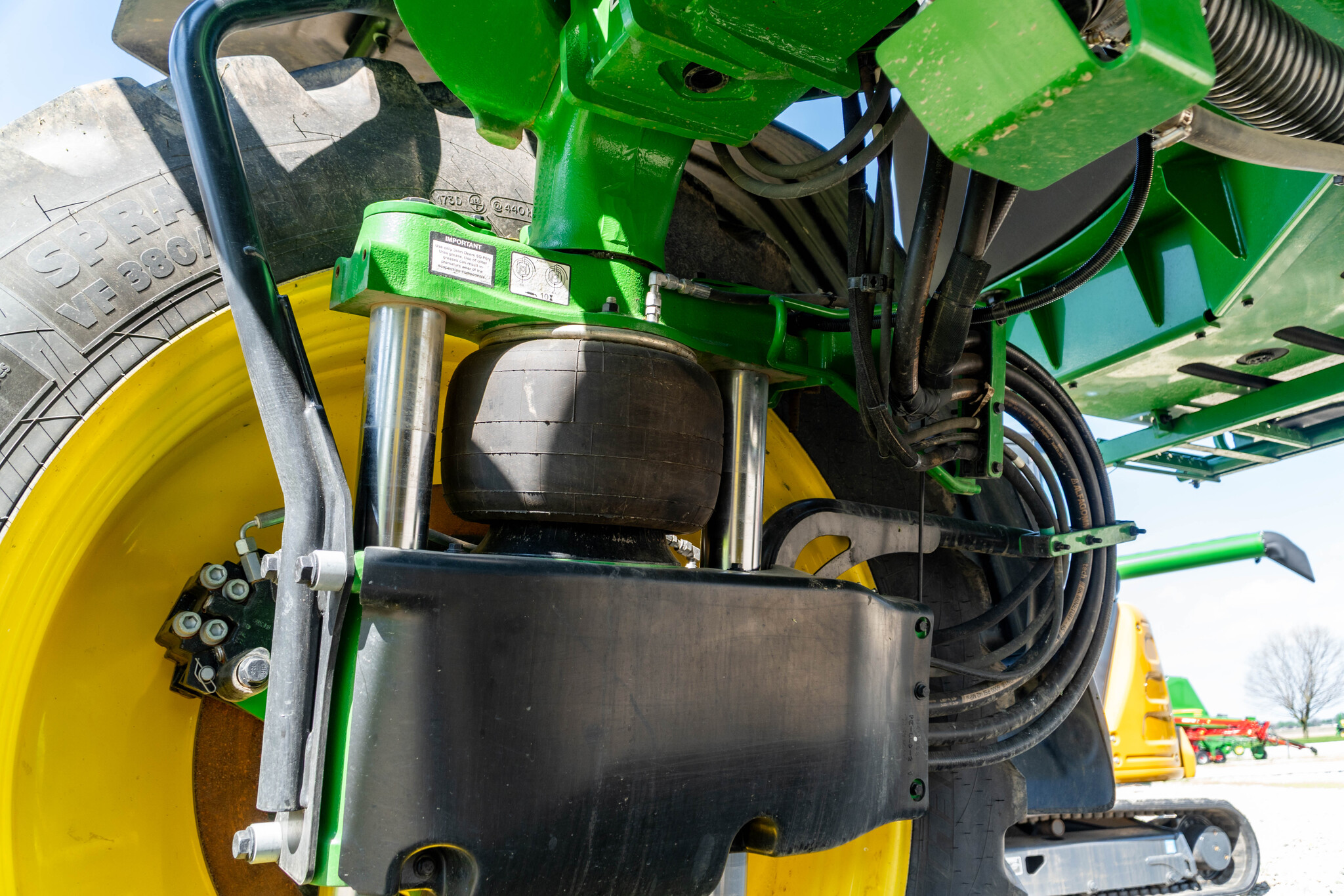 Used 2025 John Deere 410R Self Propelled Sprayers at Koenig Equipment in Urbana, OH - PhotoXL12