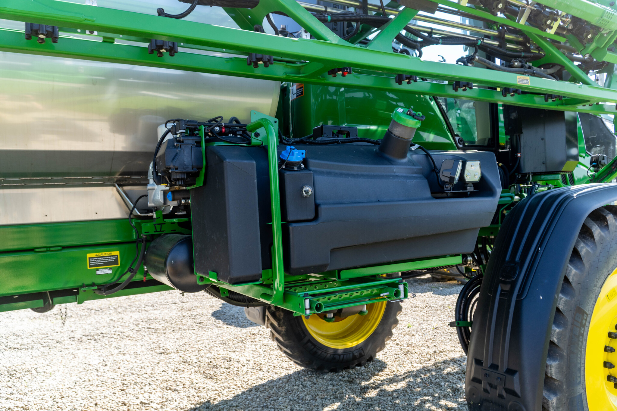 Used 2025 John Deere 410R Self Propelled Sprayers at Koenig Equipment in Urbana, OH - PhotoXL17