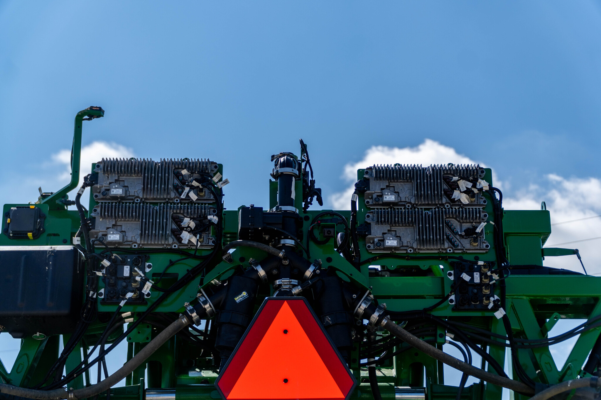 Used 2025 John Deere 410R Self Propelled Sprayers at Koenig Equipment in Urbana, OH - PhotoXL22