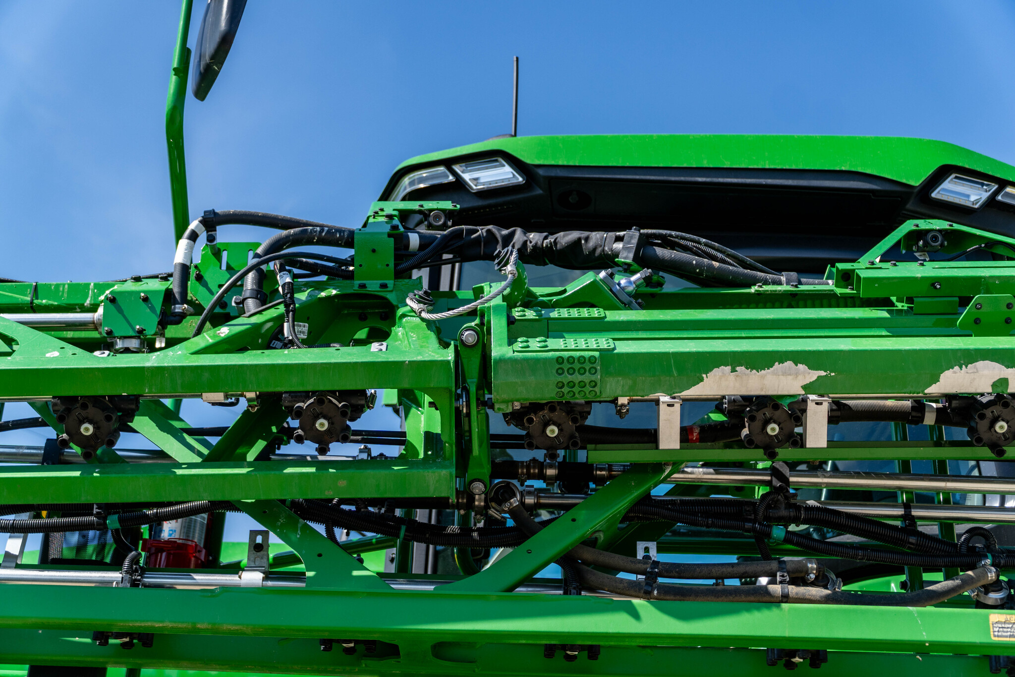 Used 2025 John Deere 410R Self Propelled Sprayers at Koenig Equipment in Urbana, OH - PhotoXL29