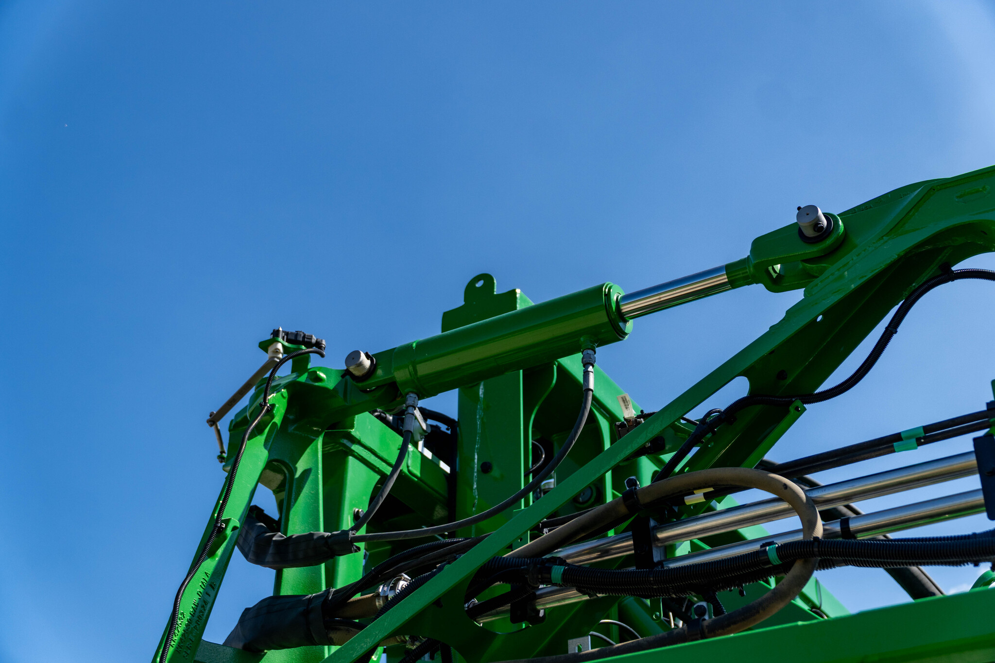Used 2025 John Deere 410R Self Propelled Sprayers at Koenig Equipment in Urbana, OH - PhotoXL27