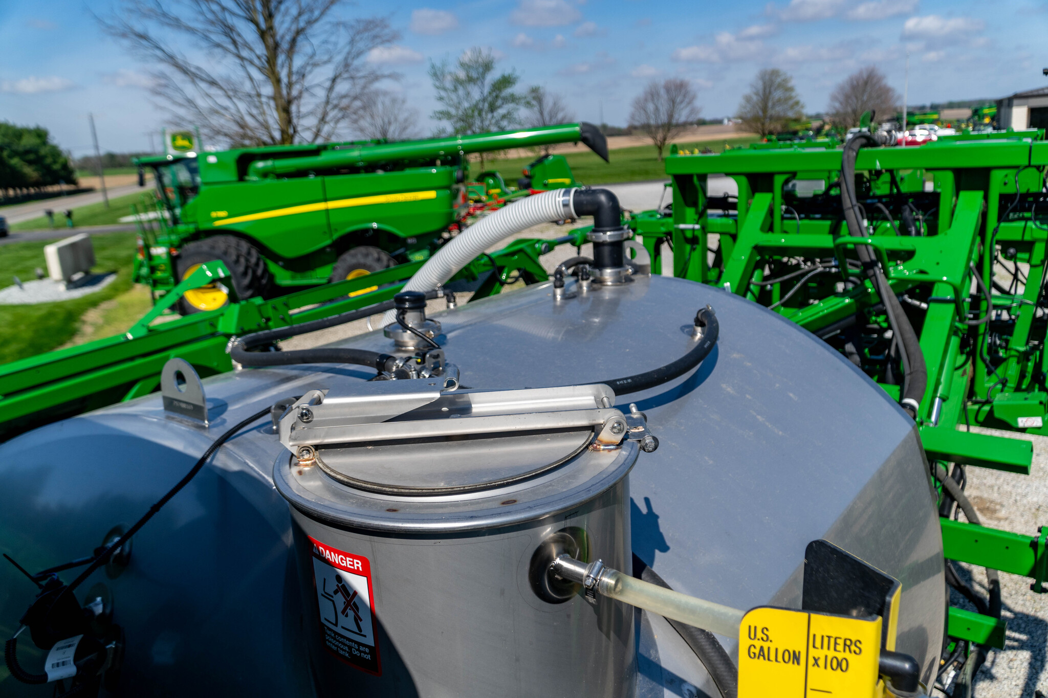 Used 2025 John Deere 410R Self Propelled Sprayers at Koenig Equipment in Urbana, OH - PhotoXL37