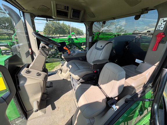 Used 2025 John Deere 410R Self Propelled Sprayers at Koenig Equipment in Urbana, OH - Photo39