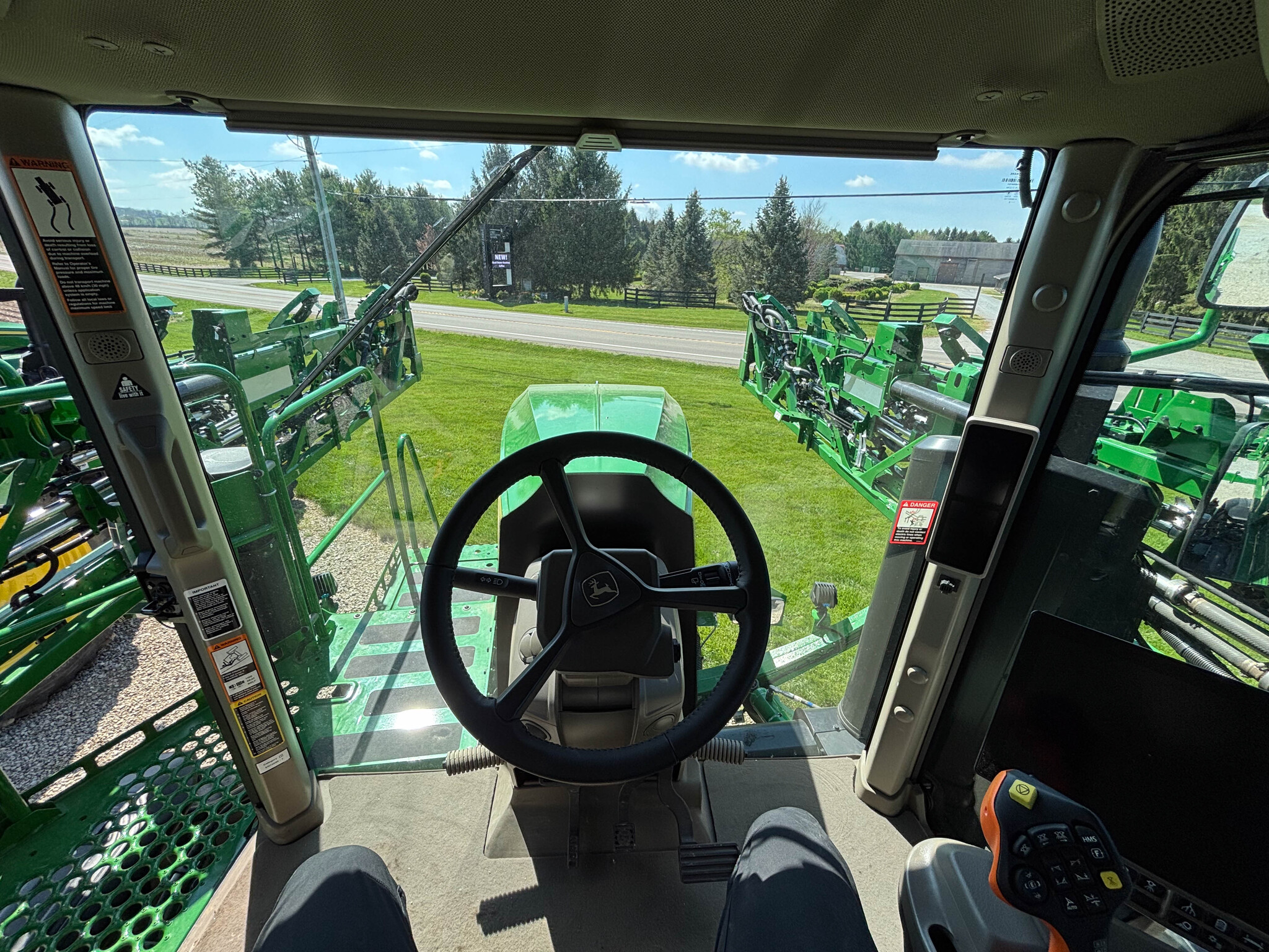 Used 2025 John Deere 410R Self Propelled Sprayers at Koenig Equipment in Urbana, OH - PhotoXL40