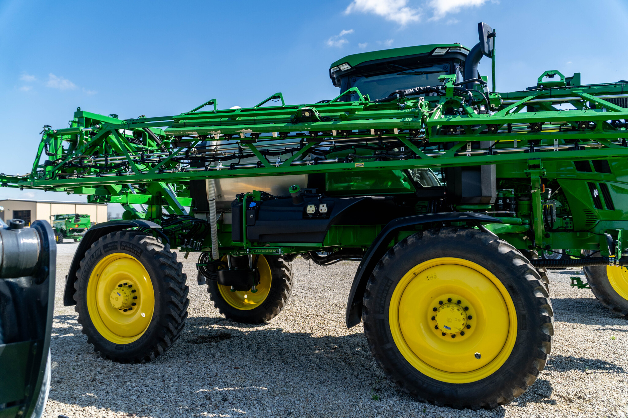 Used 2025 John Deere 410R Self Propelled Sprayers at Koenig Equipment in Urbana, OH - PhotoXL5